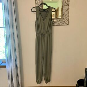 Tank top jumpsuit size medium